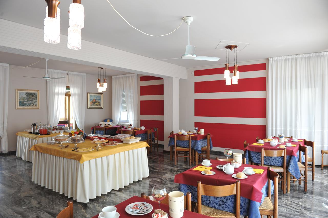 Hotel Bellavista Meuble Монте Изола Екстериор снимка
