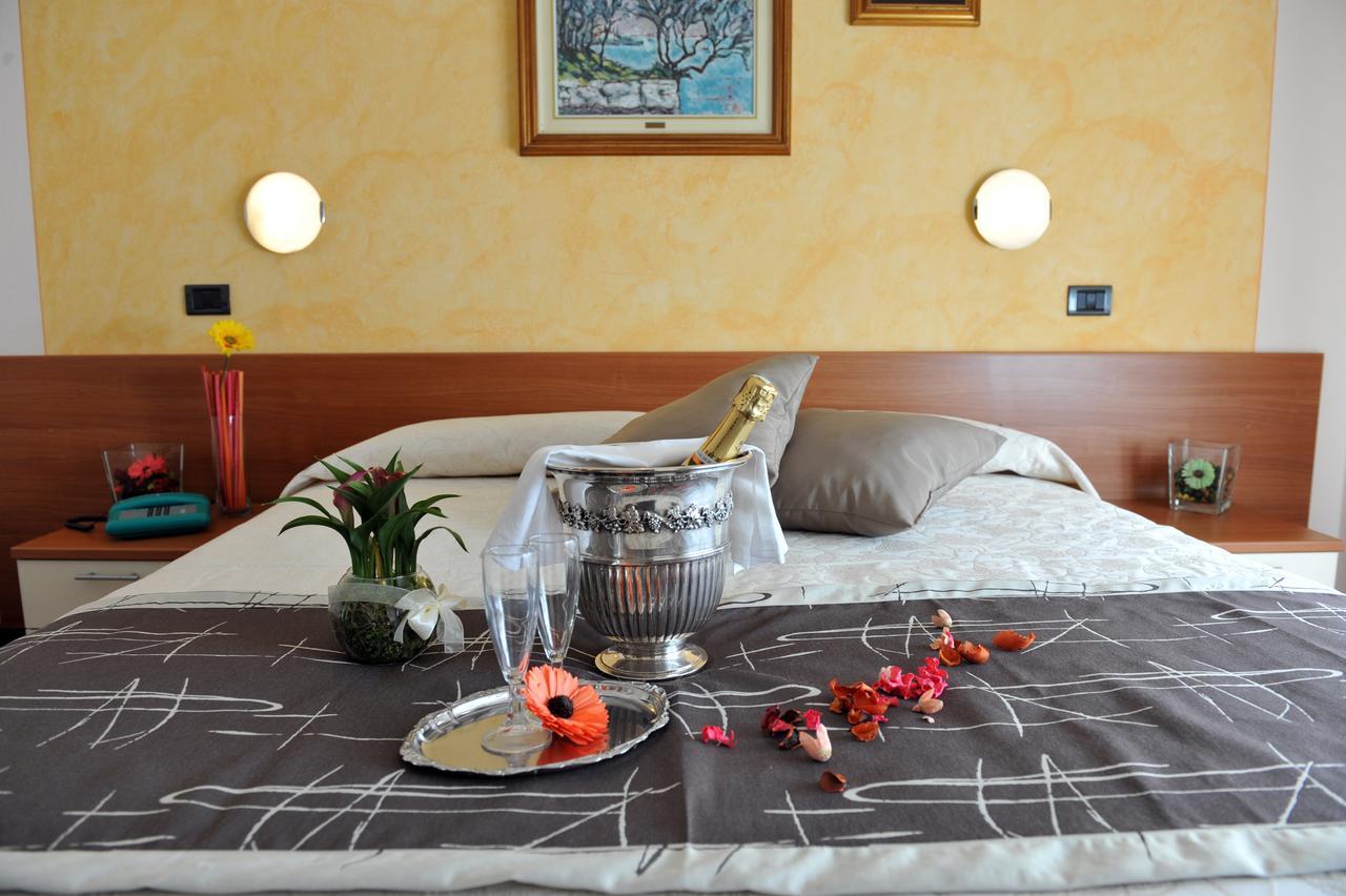 Hotel Bellavista Meuble Монте Изола Екстериор снимка