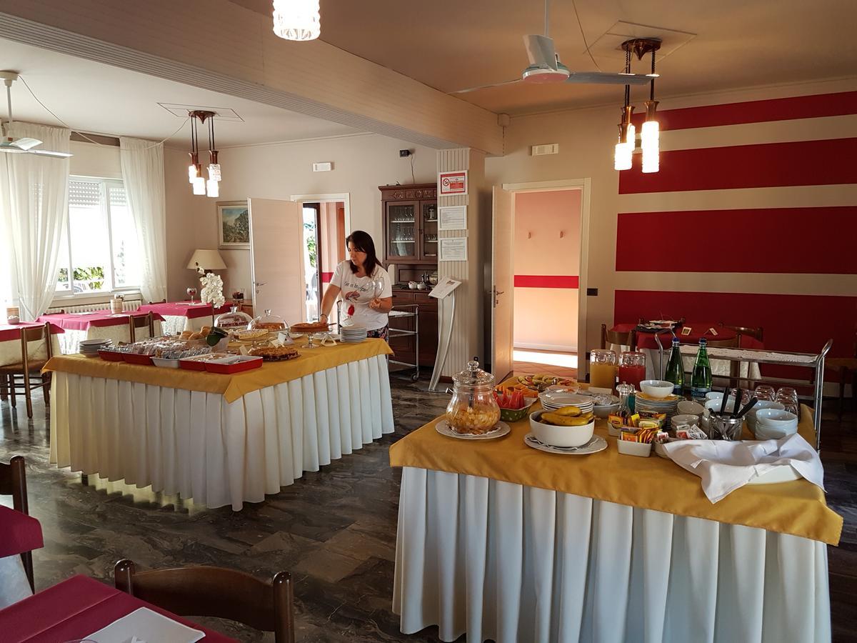 Hotel Bellavista Meuble Монте Изола Екстериор снимка